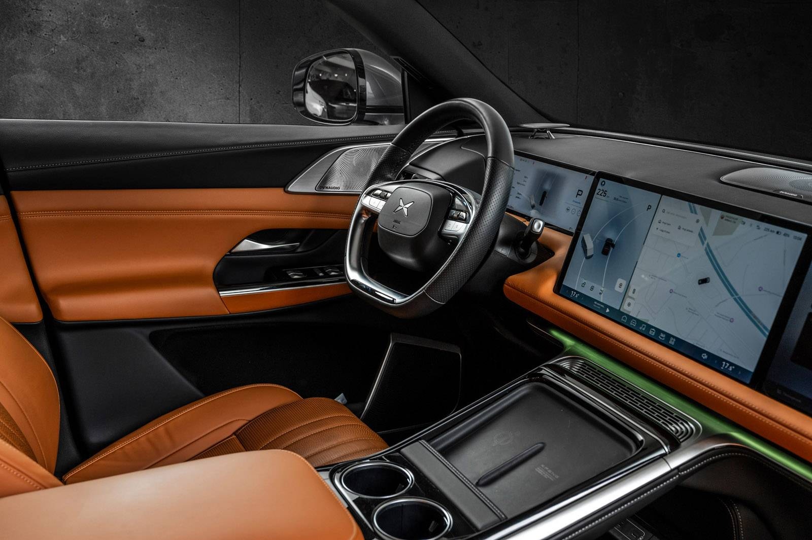 XPENG G9 Performance, 551ps, 2024