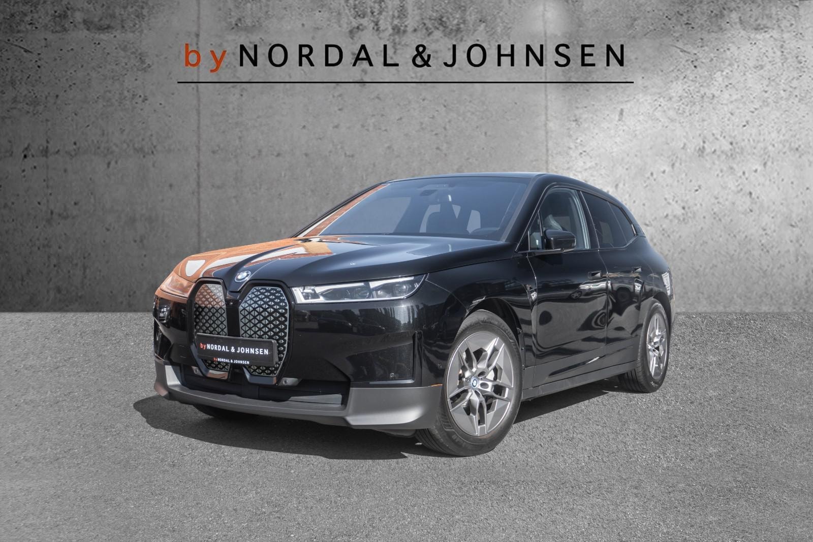 BMW iX xDrive40, 326hk, 2023