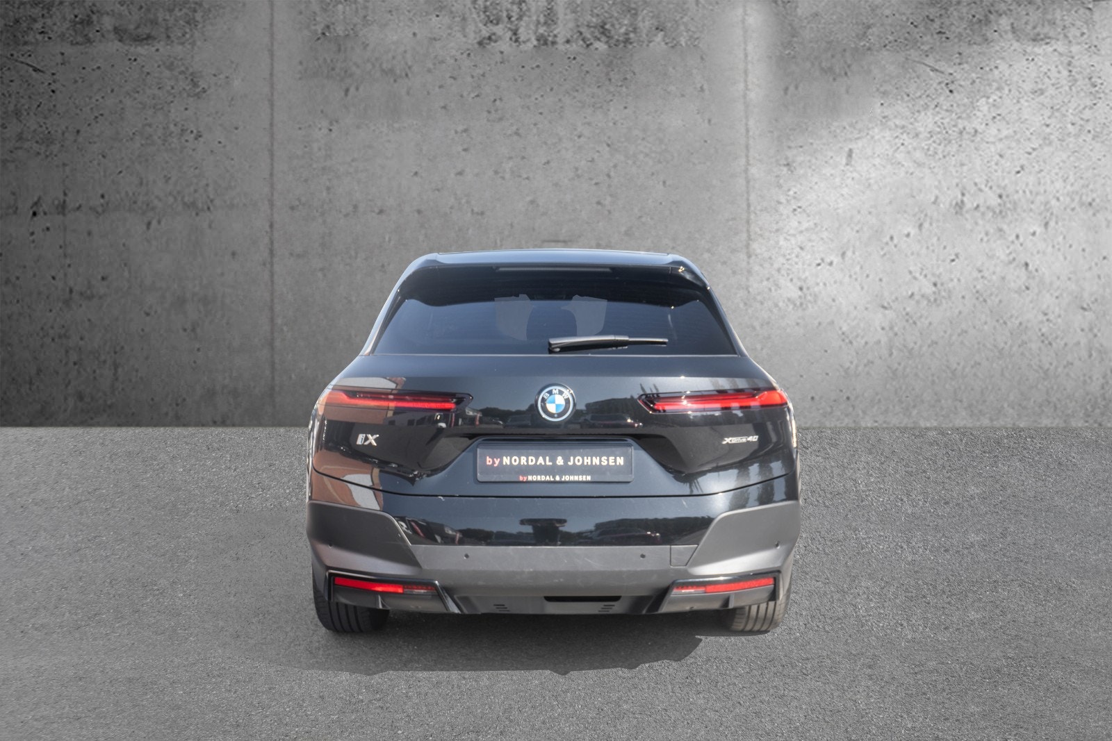 BMW iX xDrive40, 326hk, 2023