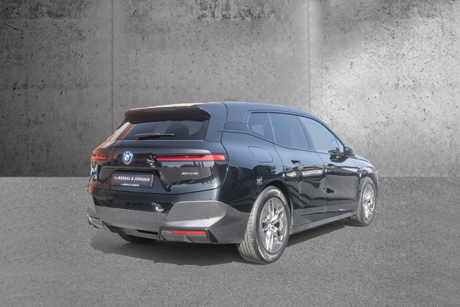 BMW iX xDrive40, 326hk, 2023
