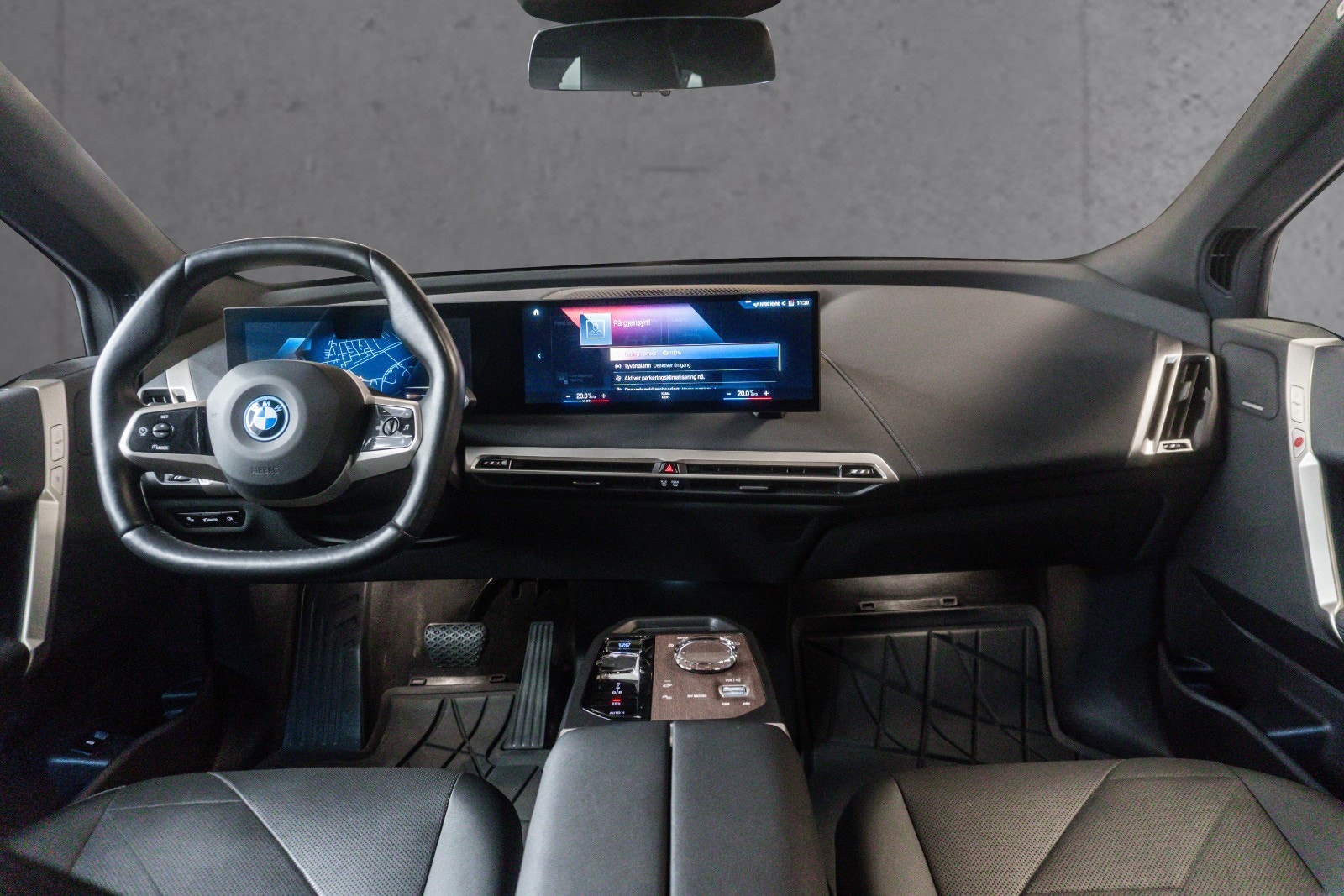 BMW iX xDrive40, 326hk, 2023