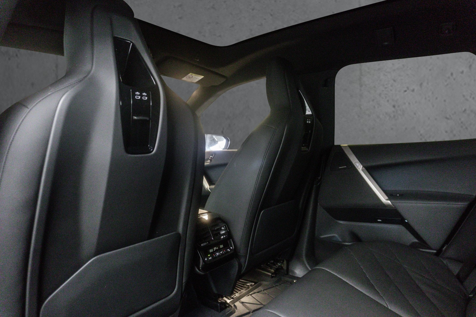 BMW iX xDrive40, 326hk, 2023