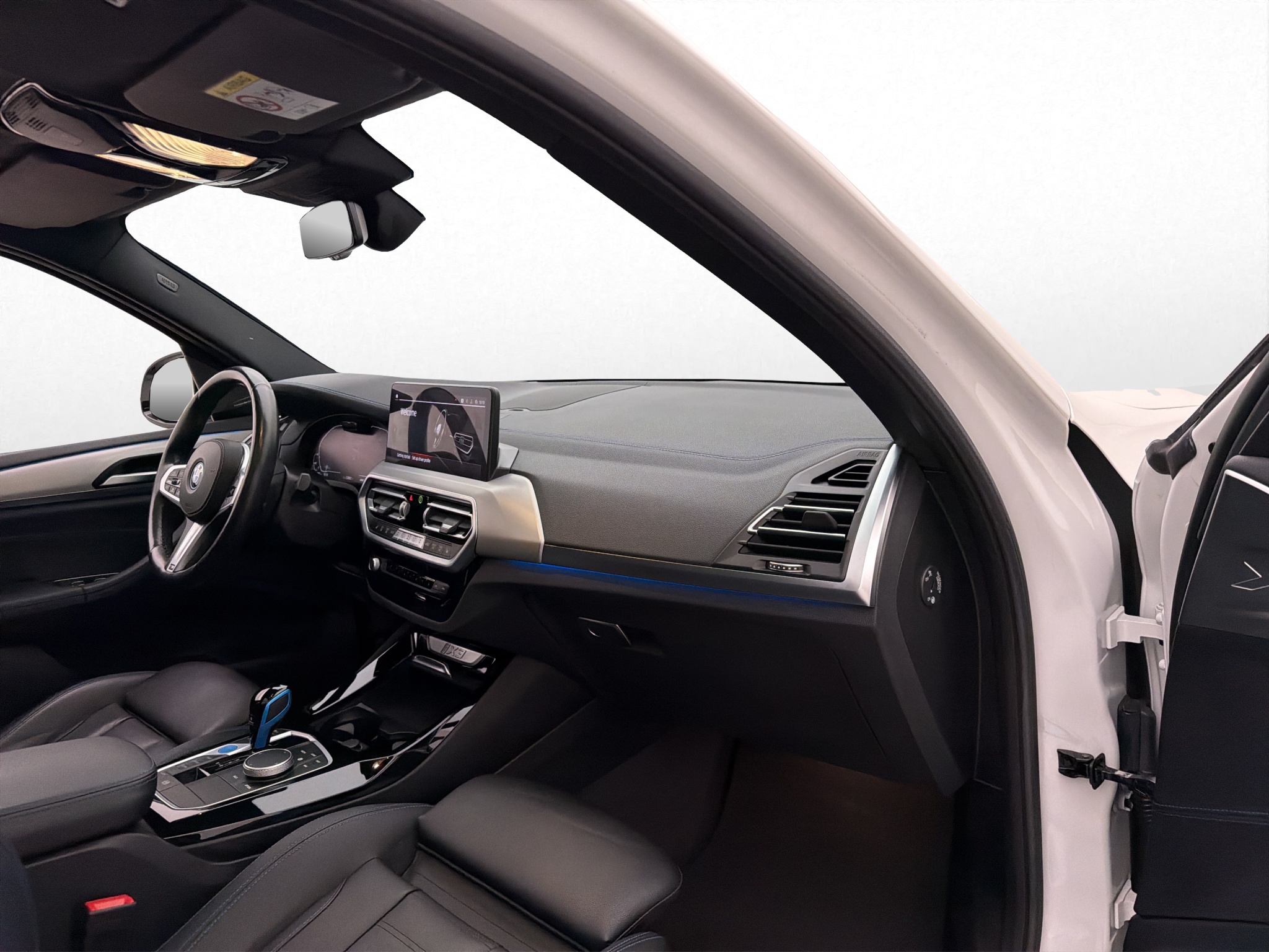 BMW iX3, 286hp, 2022