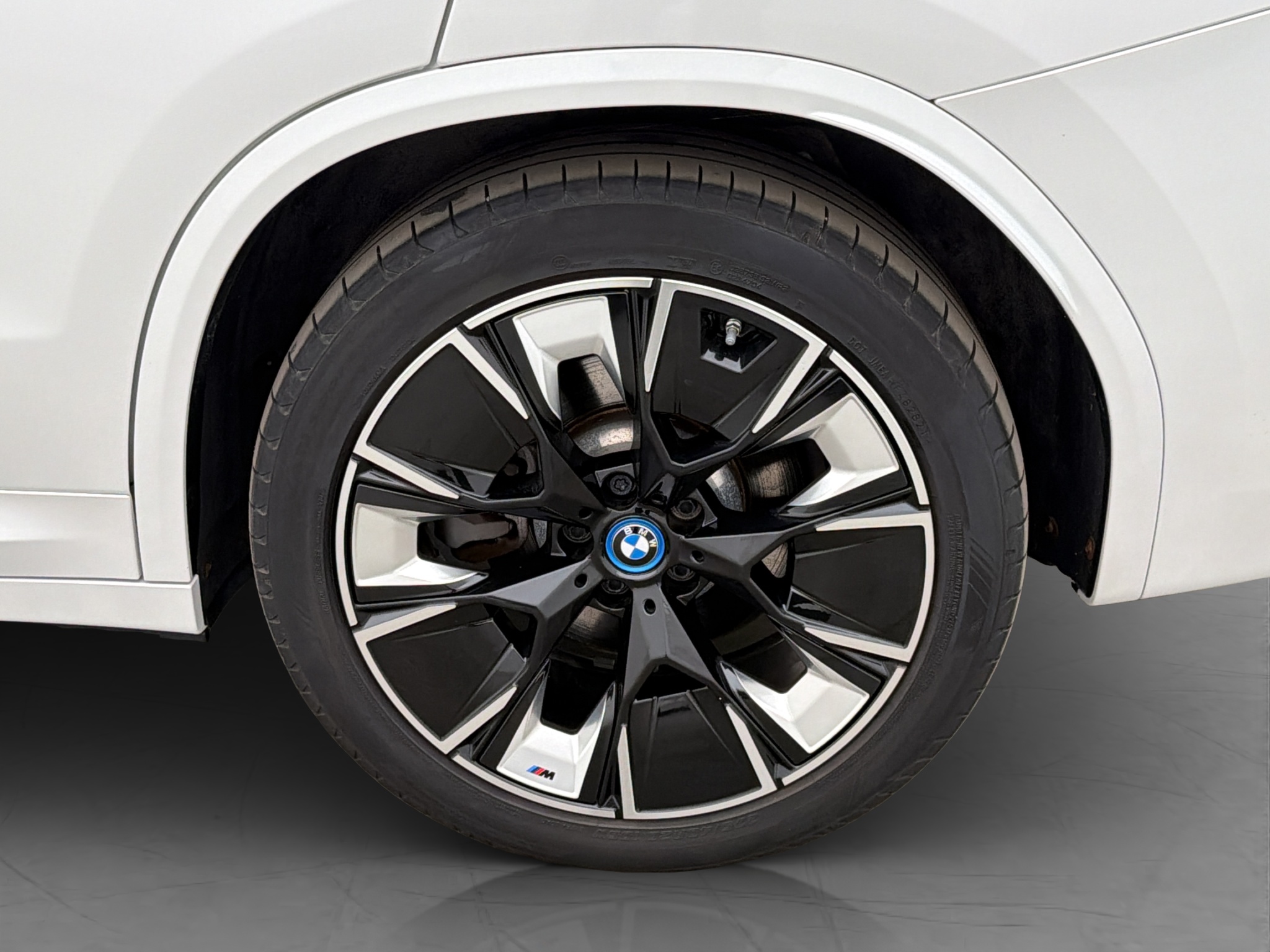 BMW iX3, 286hp, 2022