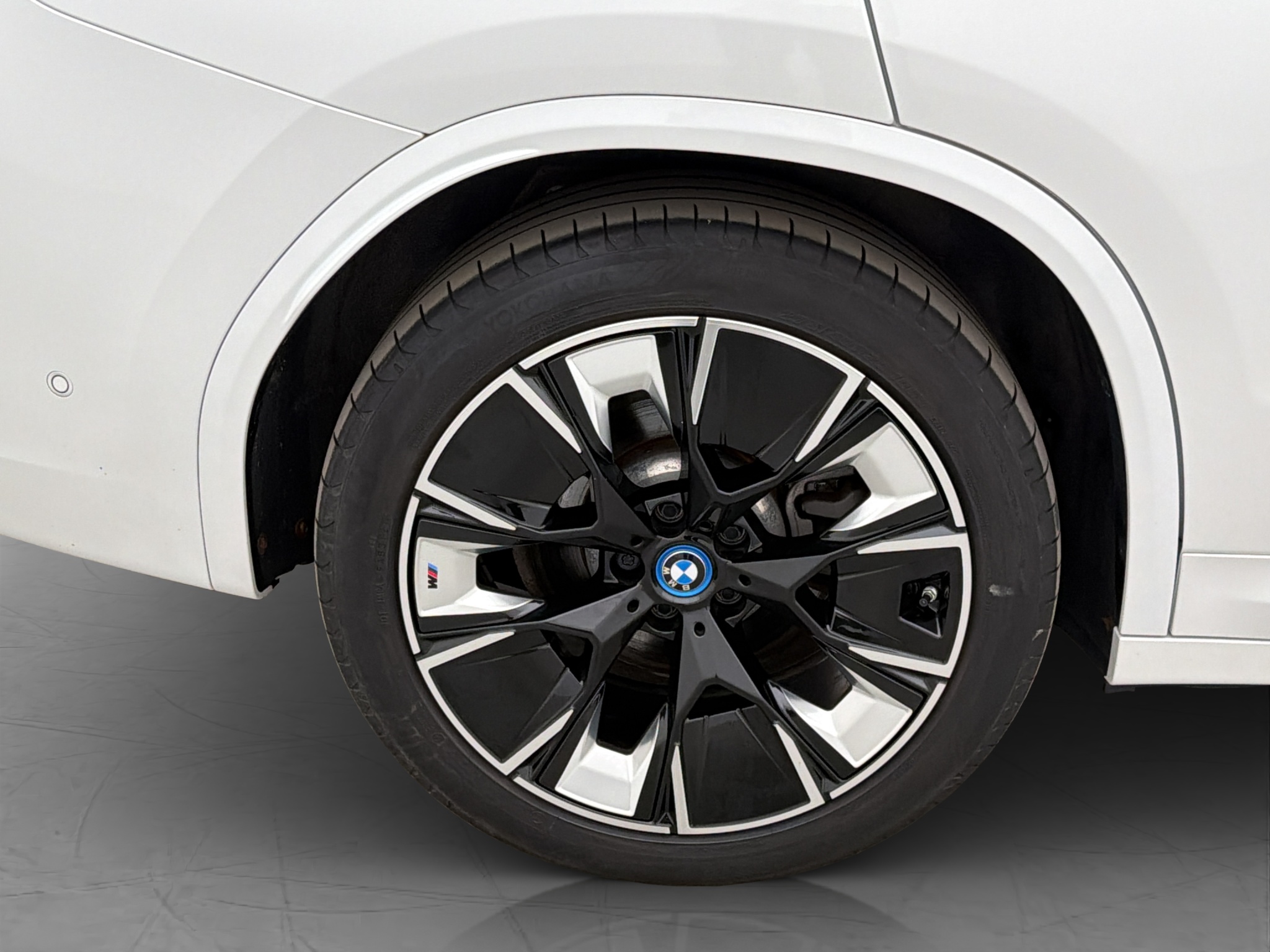 BMW iX3, 286hp, 2022
