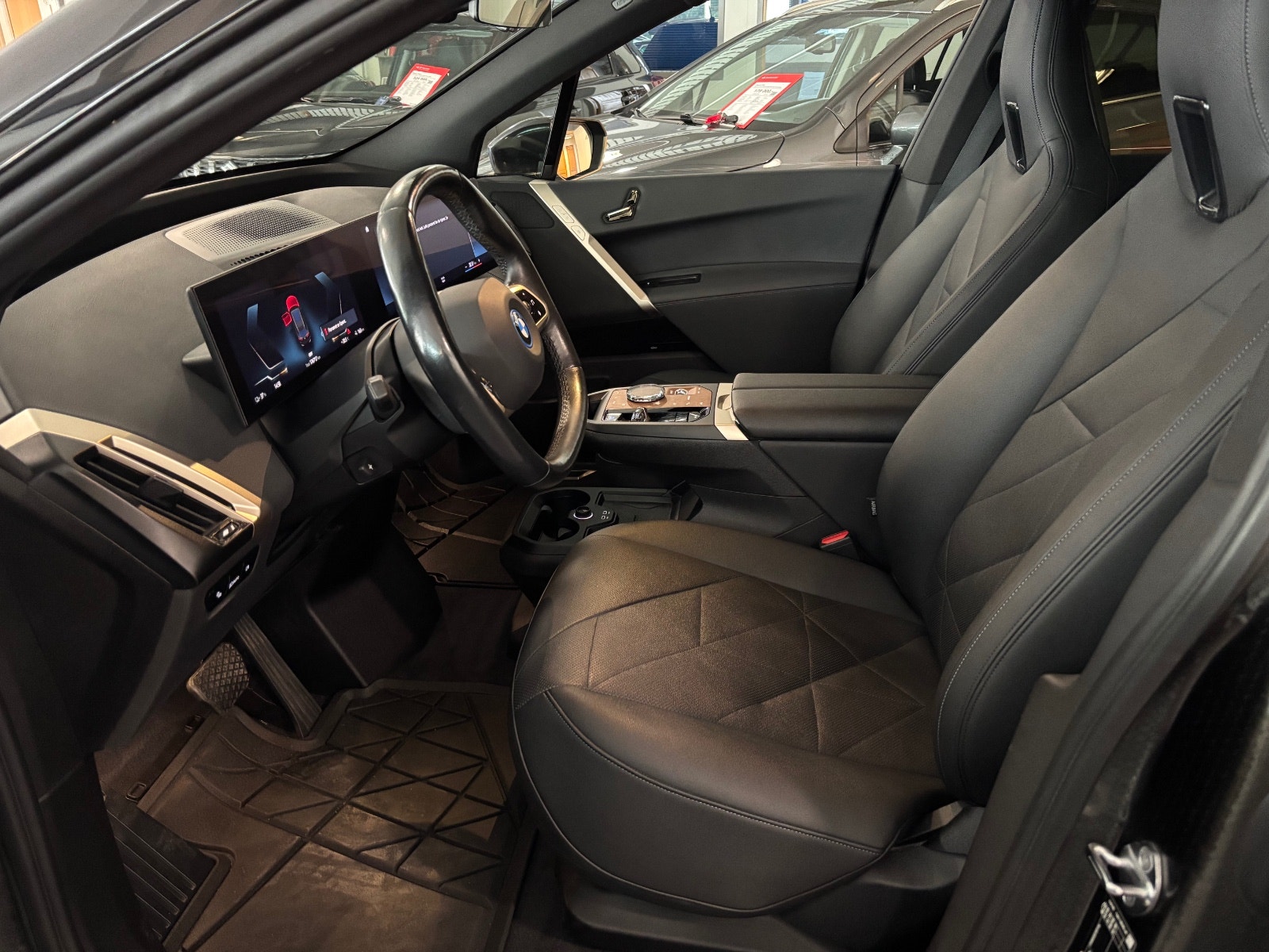 BMW iX xDrive50, 524hk, 2022
