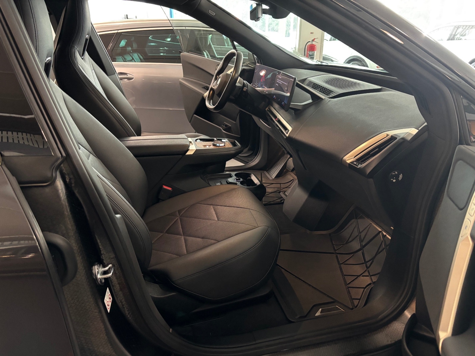 BMW iX xDrive50, 524hk, 2022