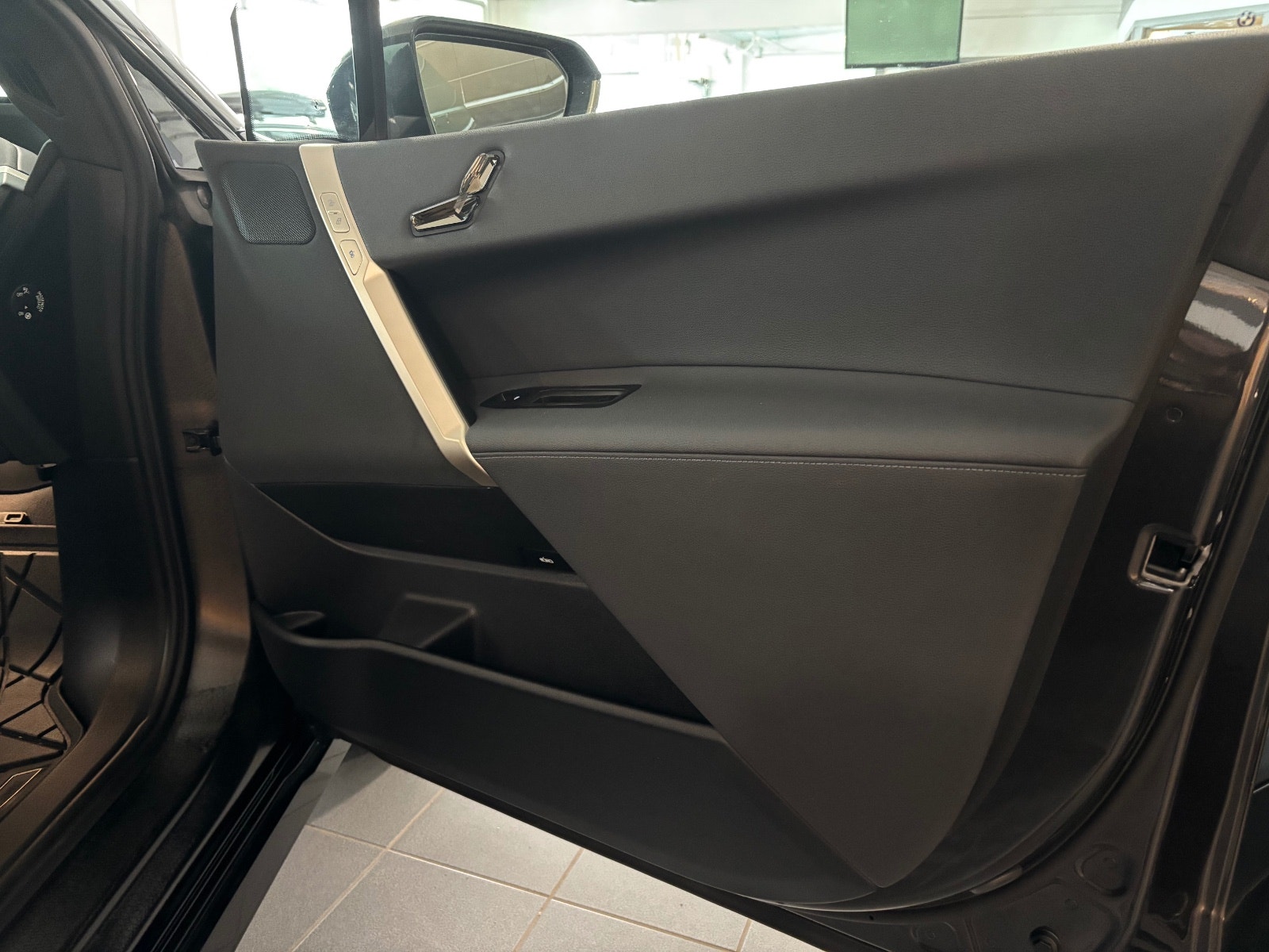 BMW iX xDrive50, 524hk, 2022