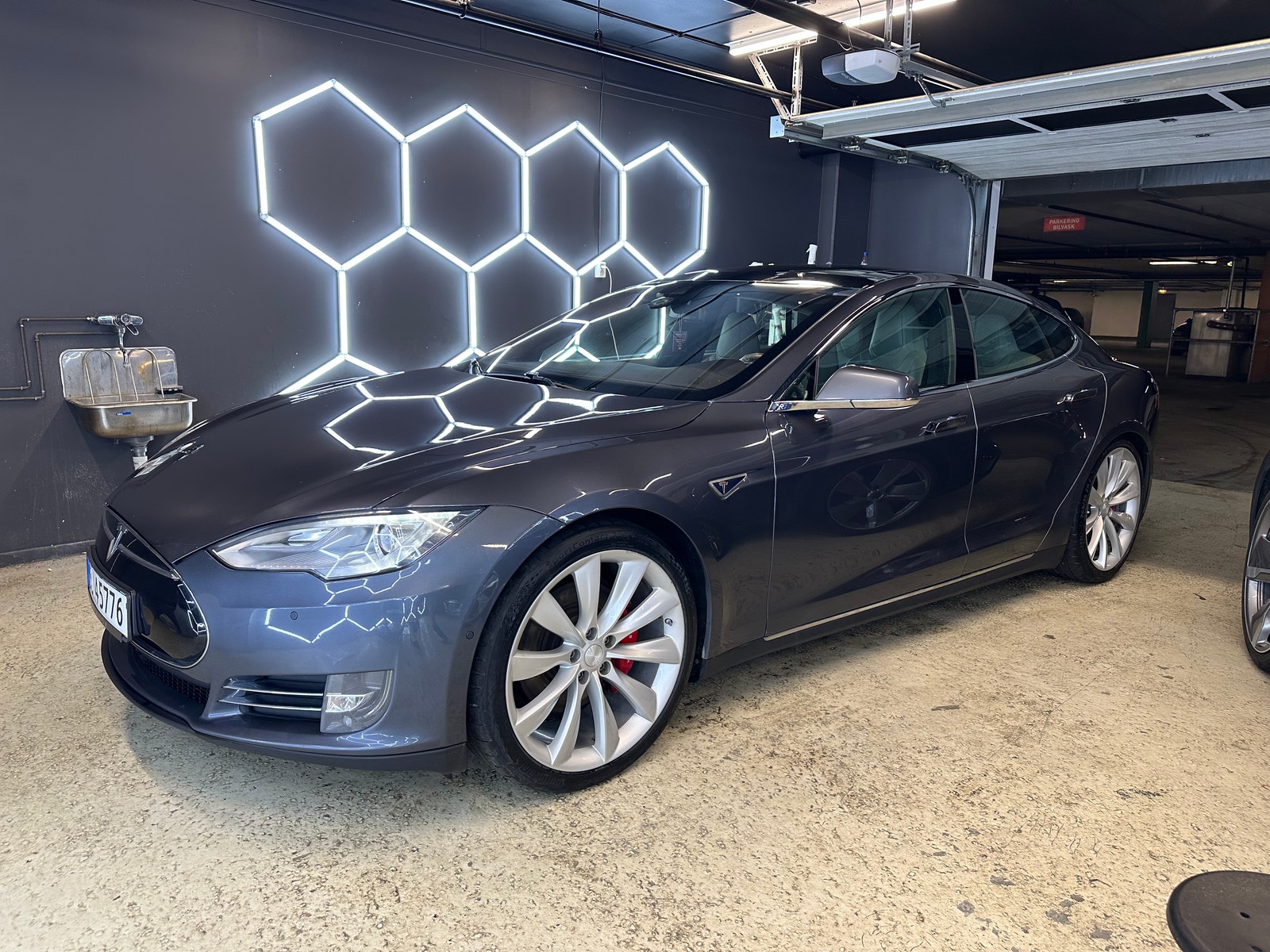 Tesla Model S P85D, 511ps, 2015