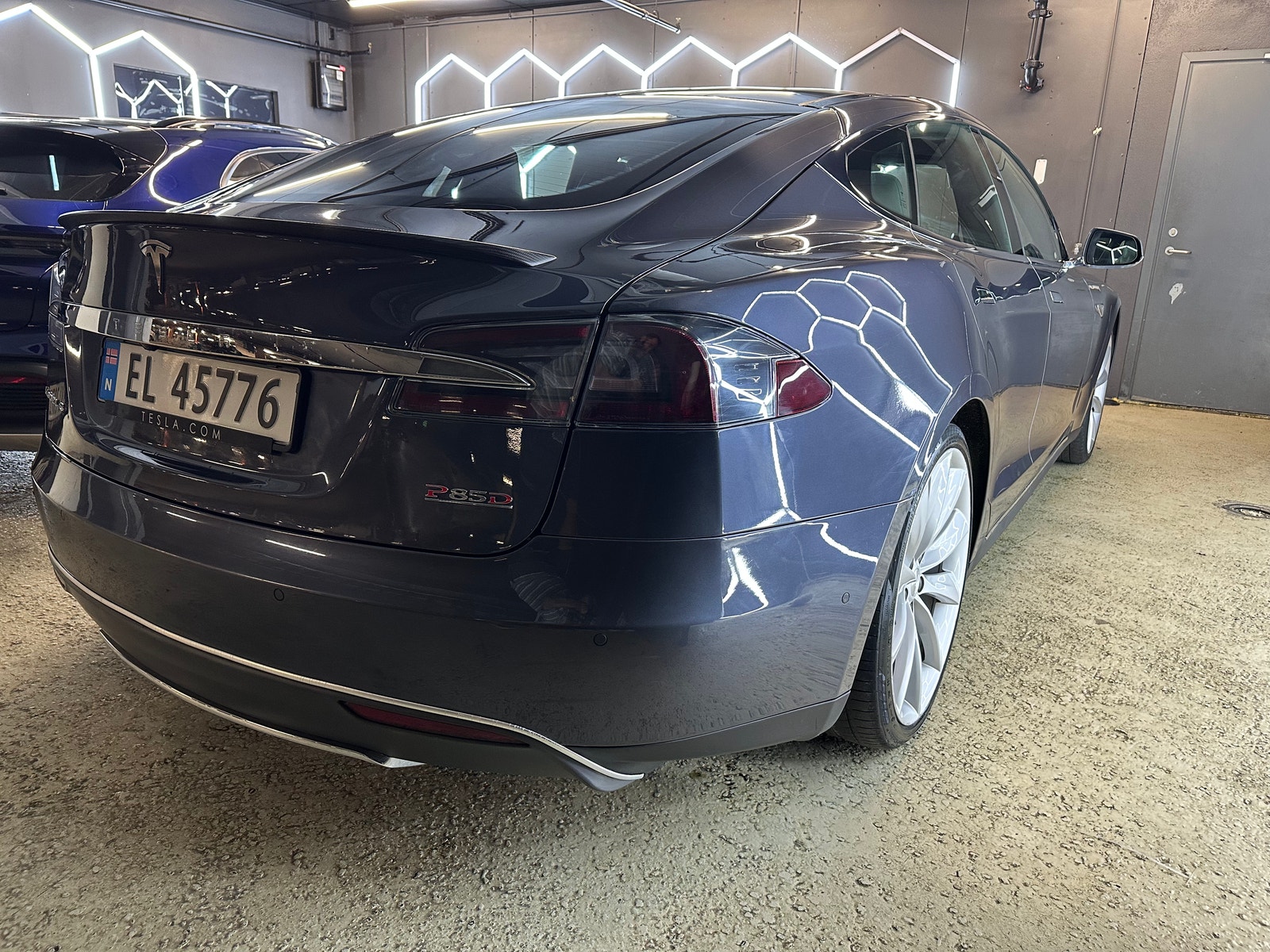 Tesla Model S P85D, 511ps, 2015