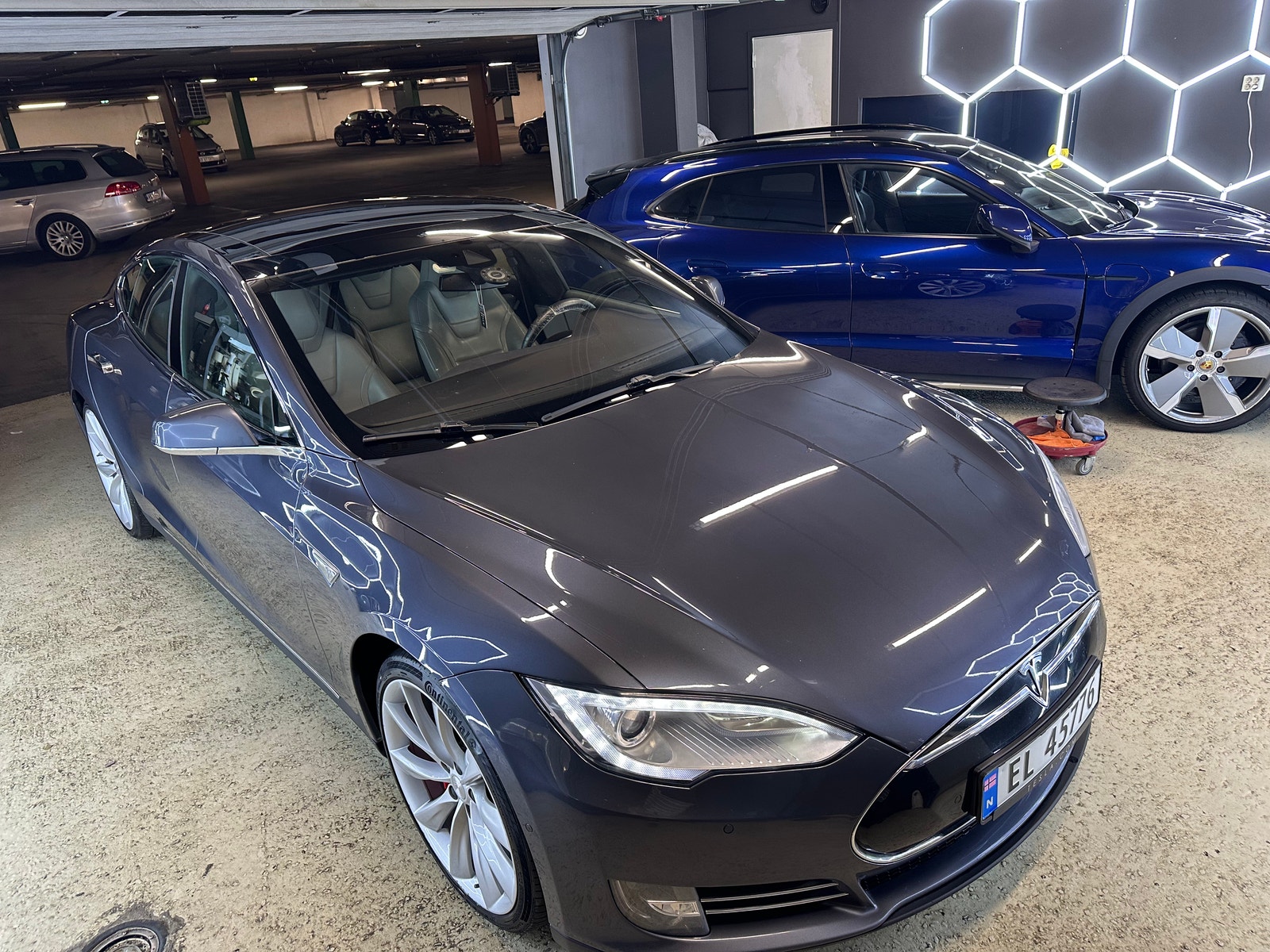 Tesla Model S P85D, 511ps, 2015