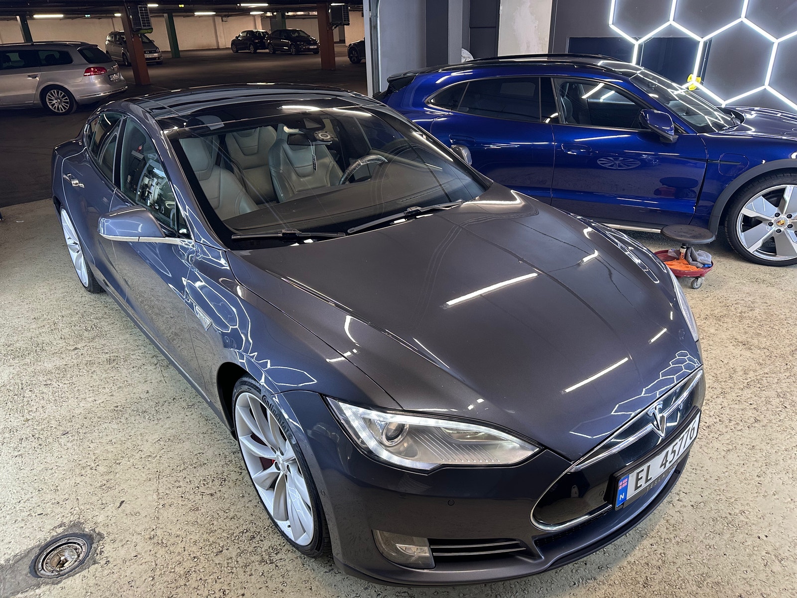 Tesla Model S P85D, 511ps, 2015