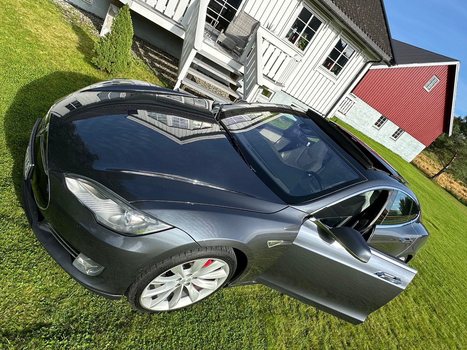 Tesla Model S P85D, 511ps, 2015