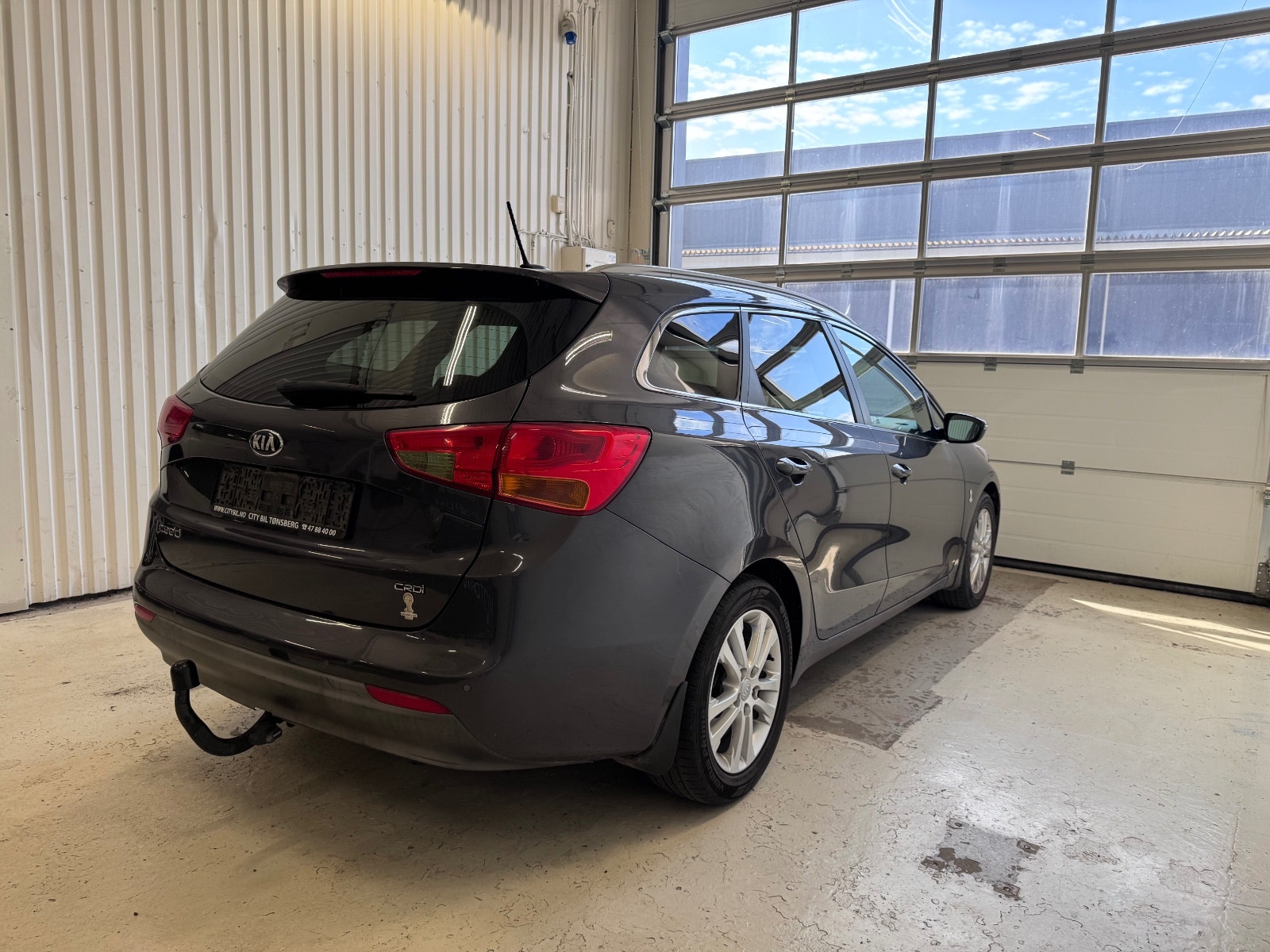 Kia cee'd_sw 1.6 CRDi Automatic, 110hp, 2014