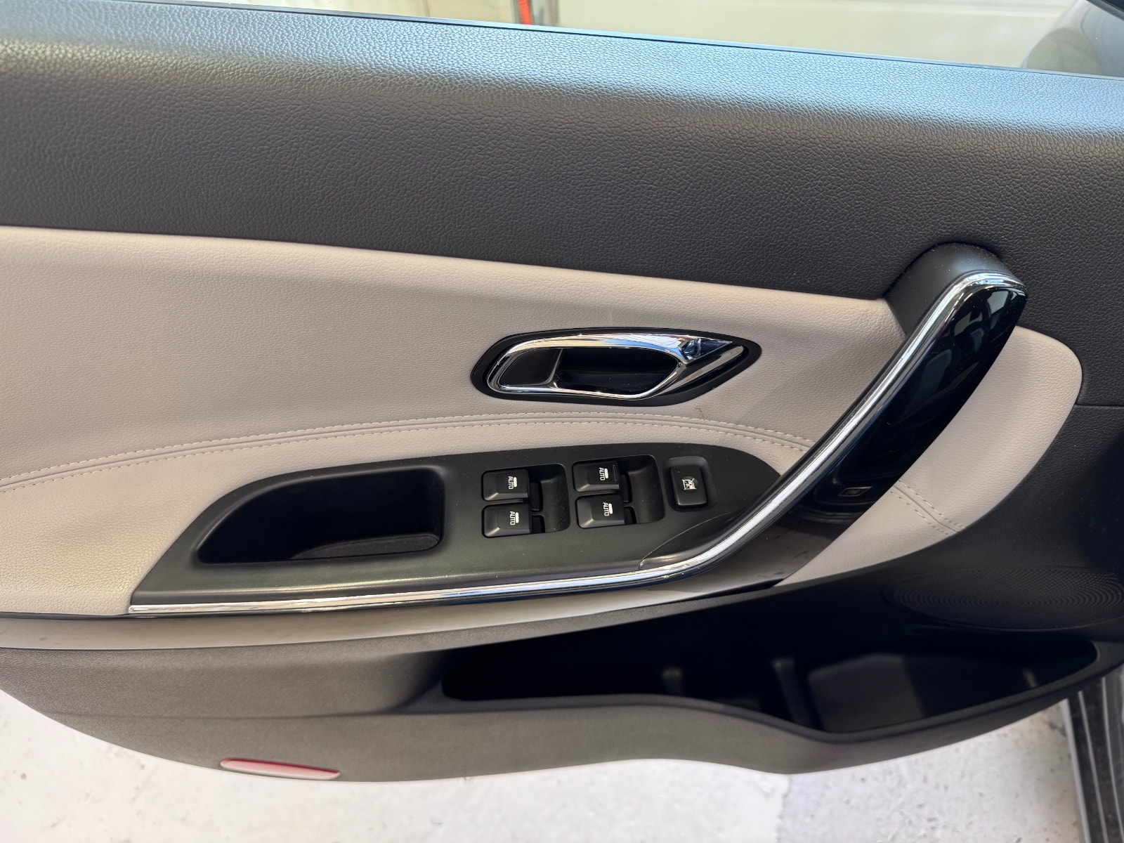 Kia cee'd_sw 1.6 CRDi Automatic, 110hp, 2014
