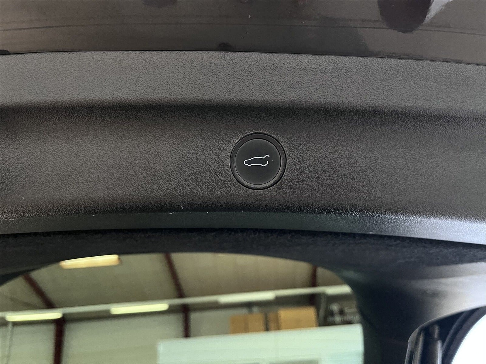 Tesla Model Y Standard Range RWD, 299hp, 2023
