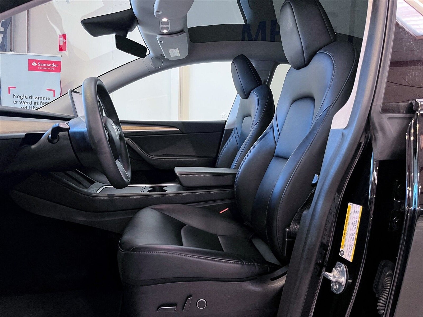 Tesla Model Y Standard Range RWD, 299hp, 2023