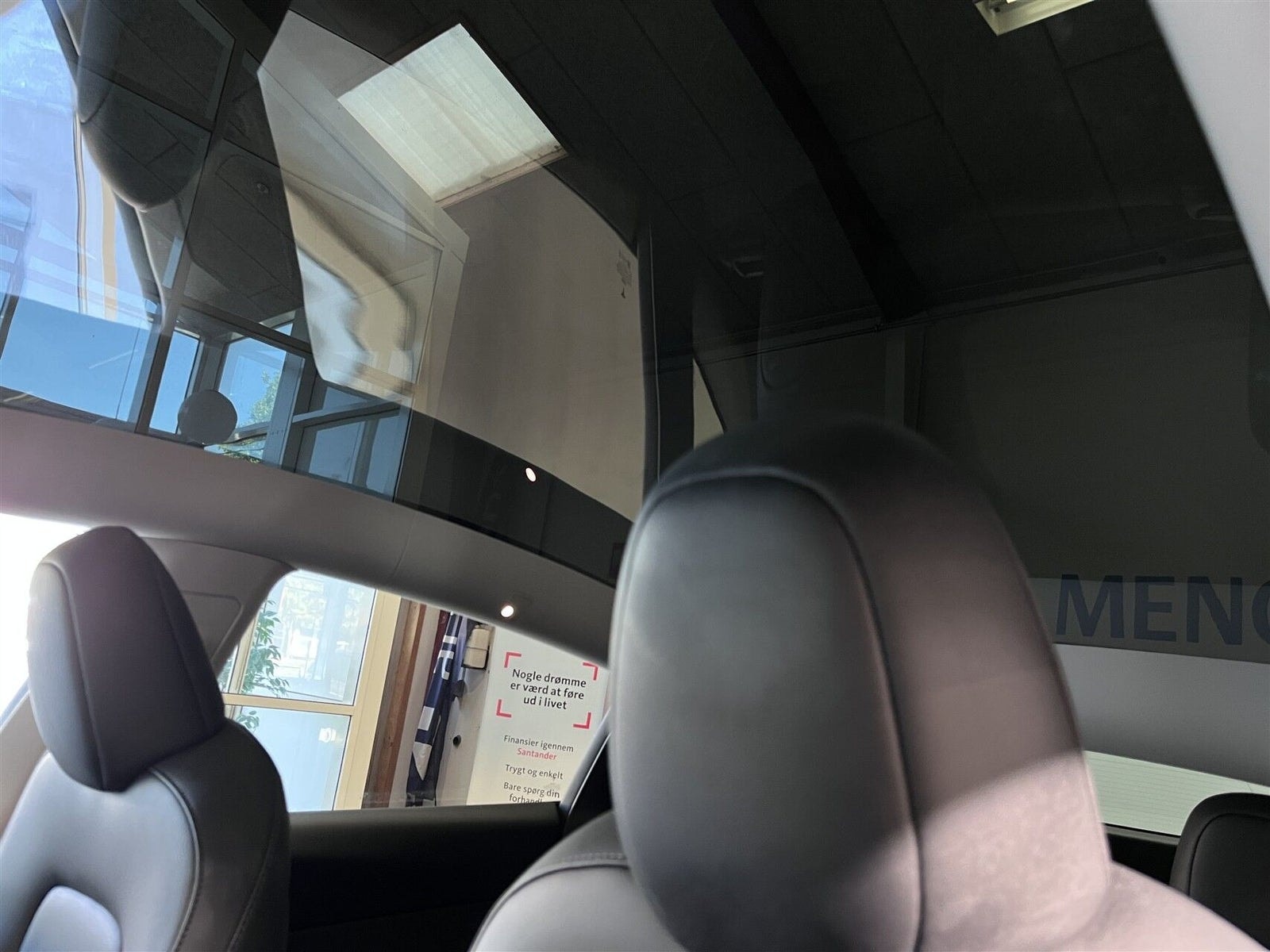 Tesla Model Y Standard Range RWD, 299hp, 2023