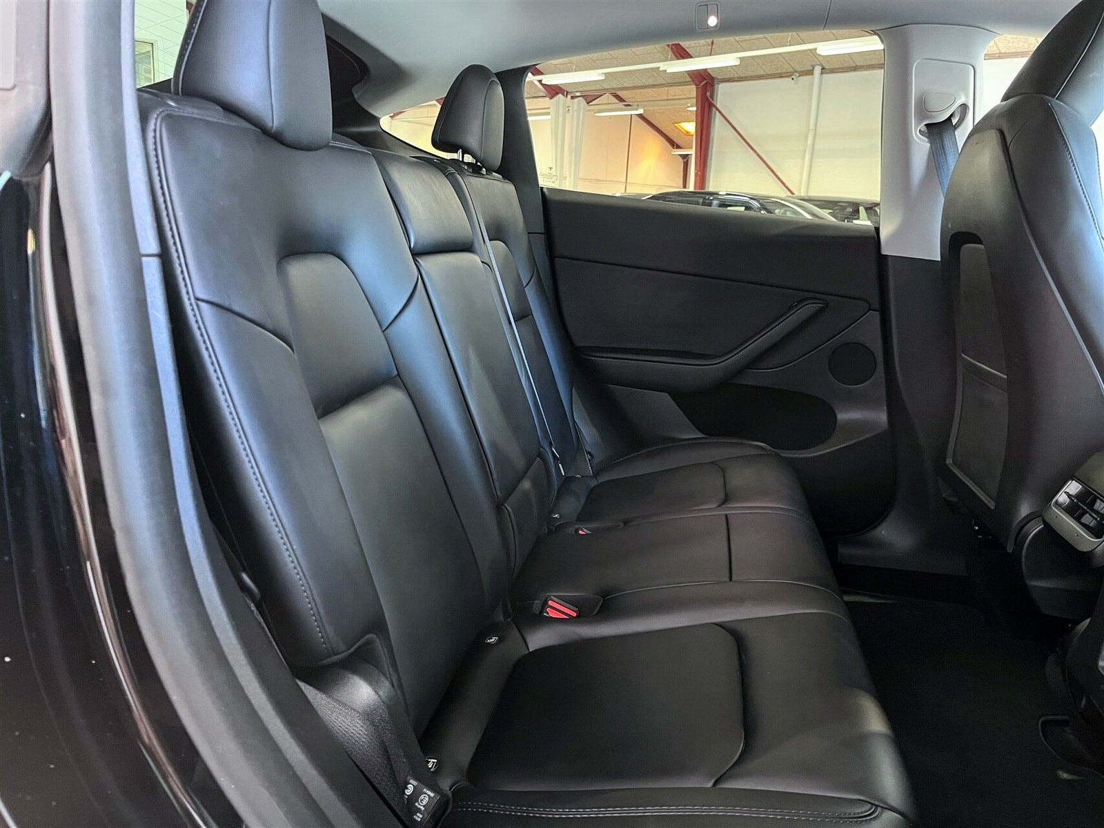 Tesla Model Y Standard Range RWD, 299hp, 2023