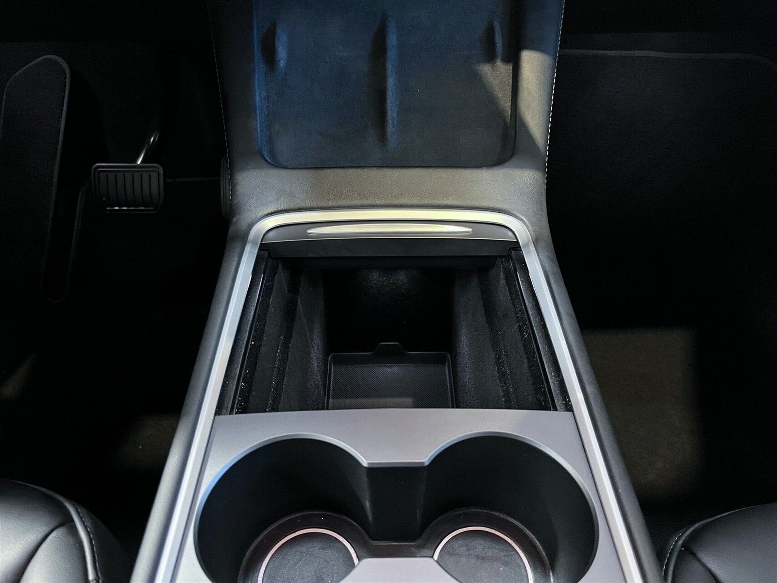 Tesla Model Y Standard Range RWD, 299hp, 2023