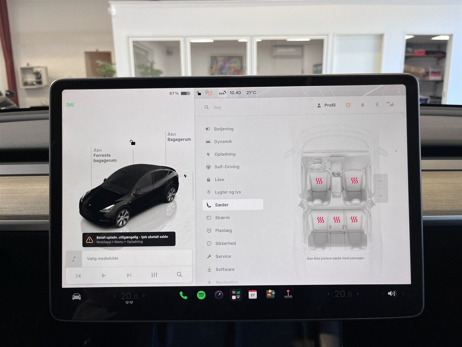 Tesla Model Y Standard Range RWD, 299hp, 2023