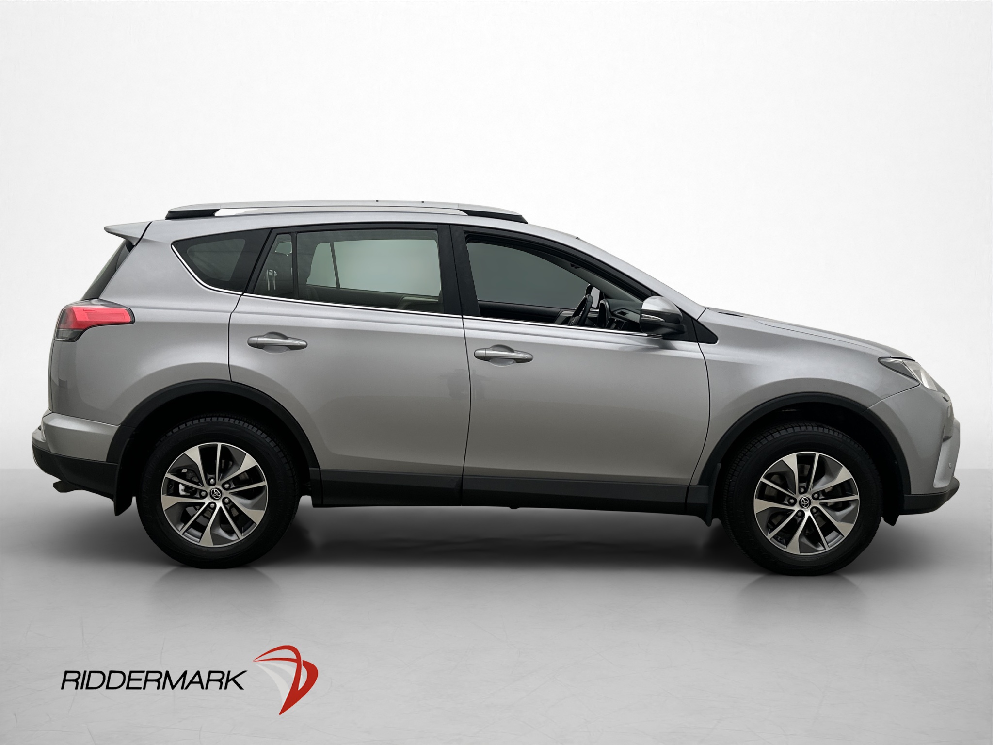 Toyota RAV4 Hybrid 2.5 Dual VVT-i AWD-i E-CVT, 197ps, 2018