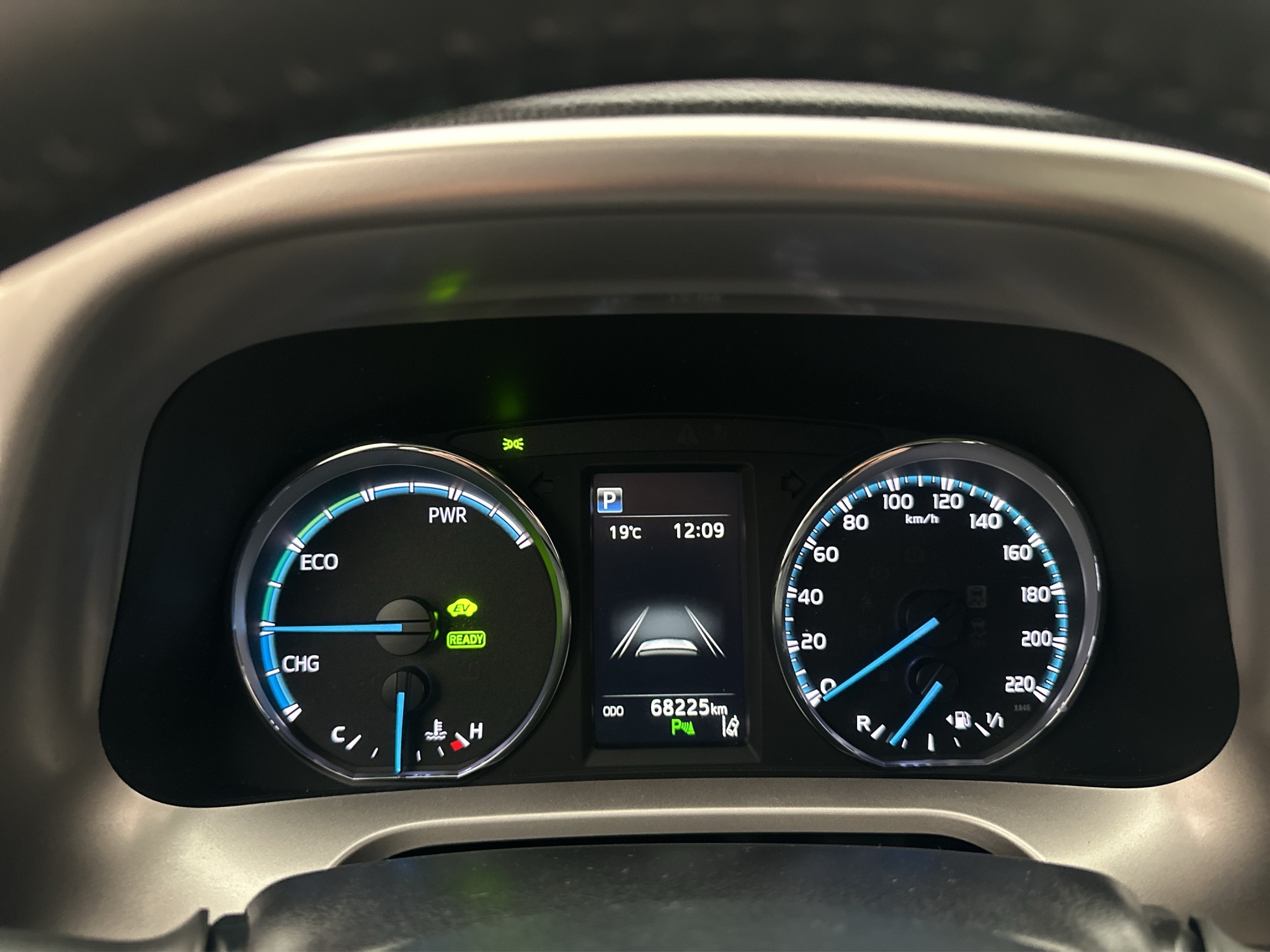 Toyota RAV4 Hybrid 2.5 Dual VVT-i AWD-i E-CVT, 197ps, 2018