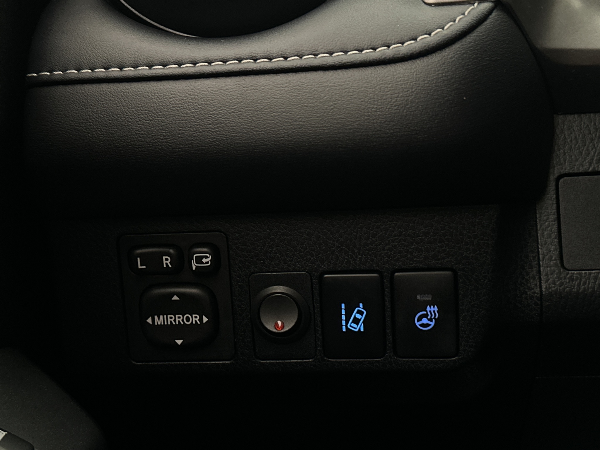 Toyota RAV4 Hybrid 2.5 Dual VVT-i AWD-i E-CVT, 197ps, 2018
