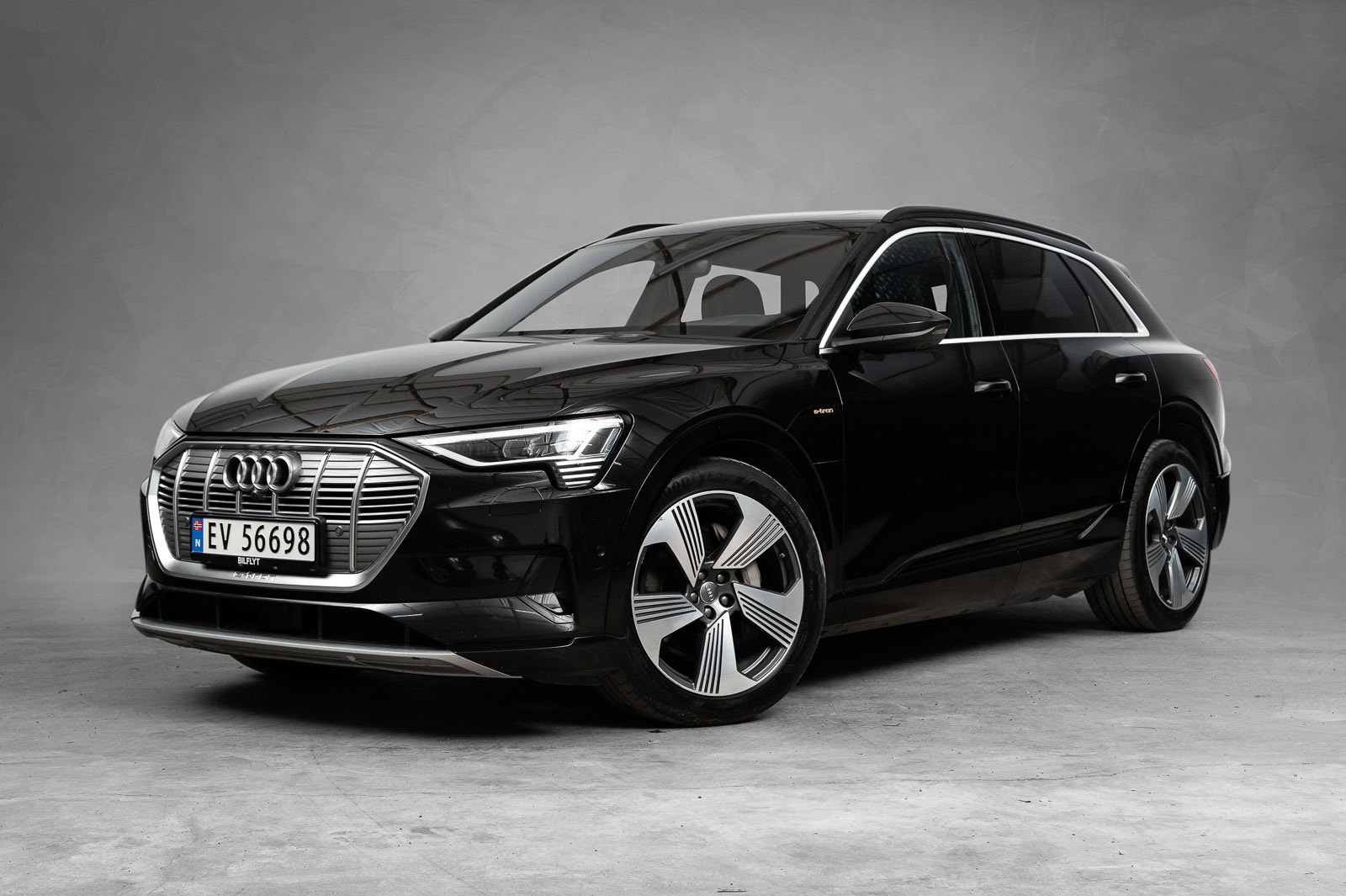Audi e-tron 55 quattro, 408hp, 2019