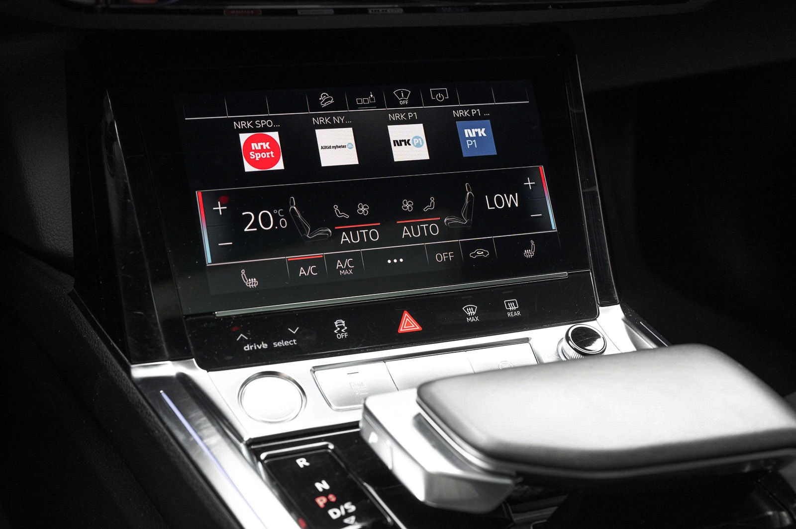 Audi e-tron 55 quattro, 408hp, 2019