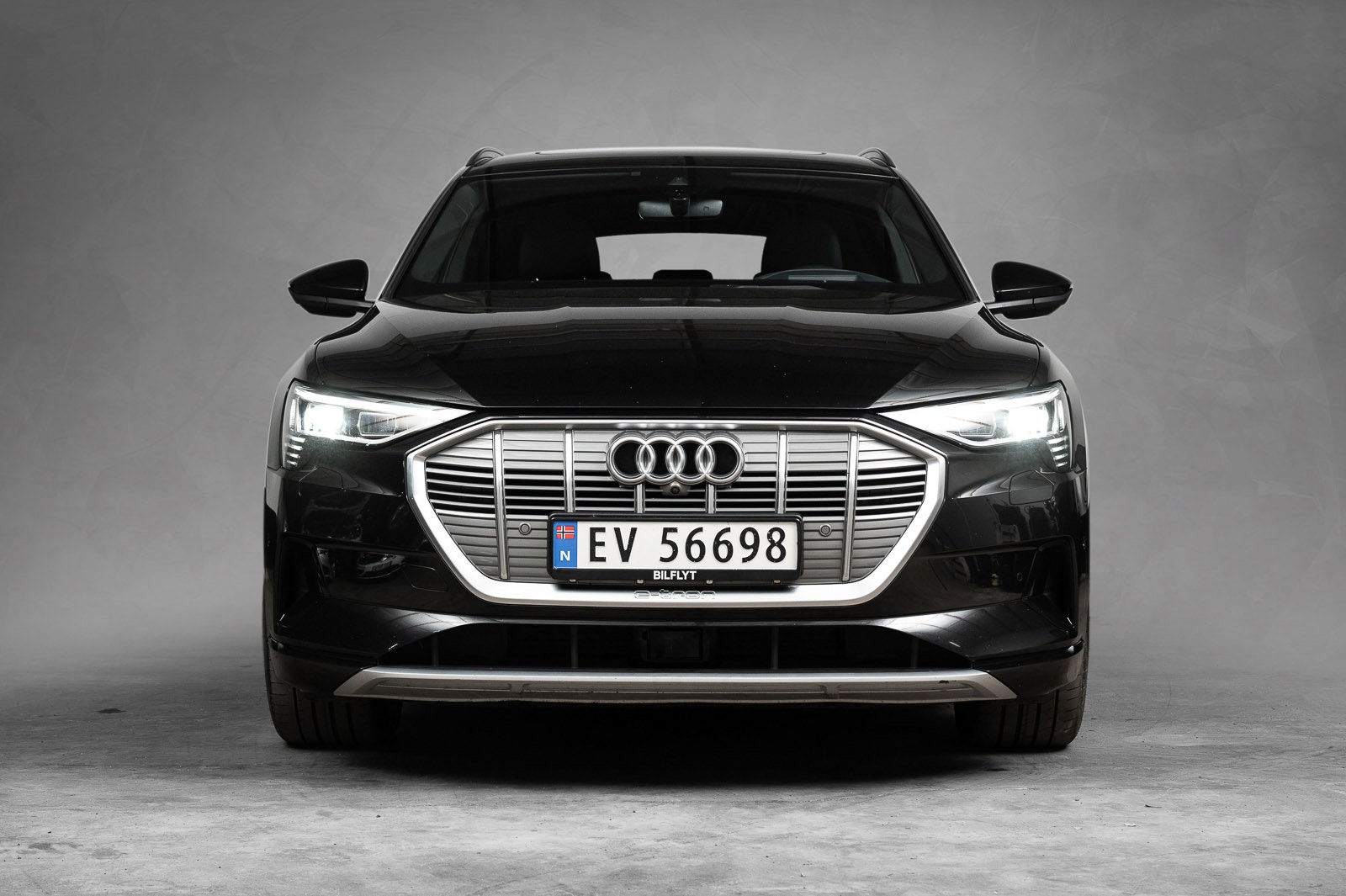 Audi e-tron 55 quattro, 408hp, 2019