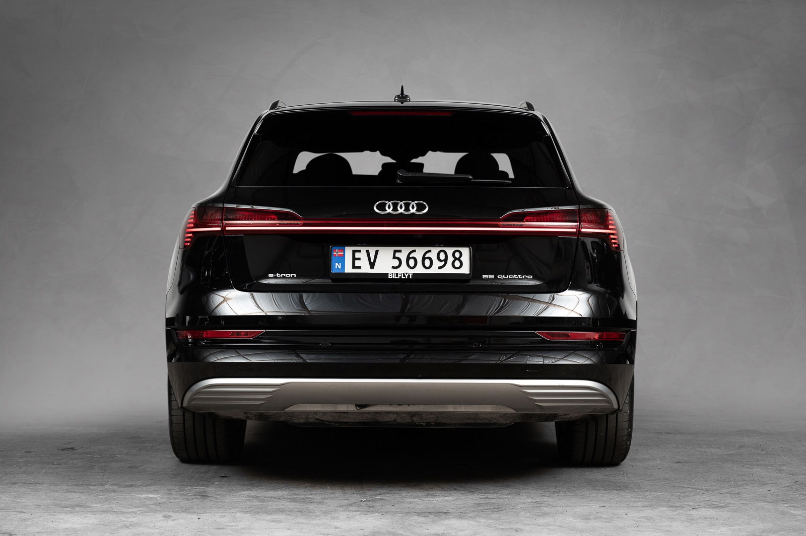 Audi e-tron 55 quattro, 408hp, 2019
