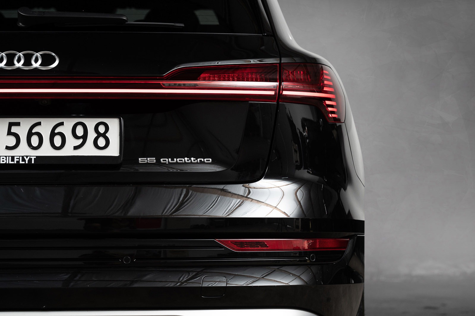 Audi e-tron 55 quattro, 408hp, 2019