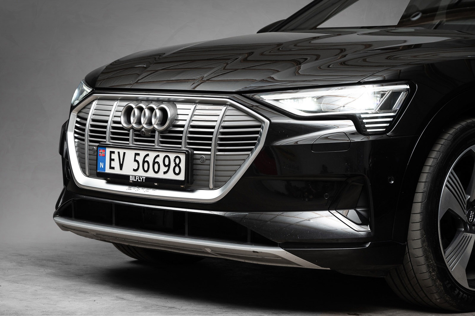 Audi e-tron 55 quattro, 408hp, 2019