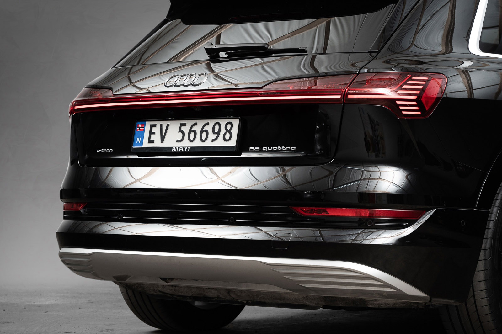 Audi e-tron 55 quattro, 408hp, 2019