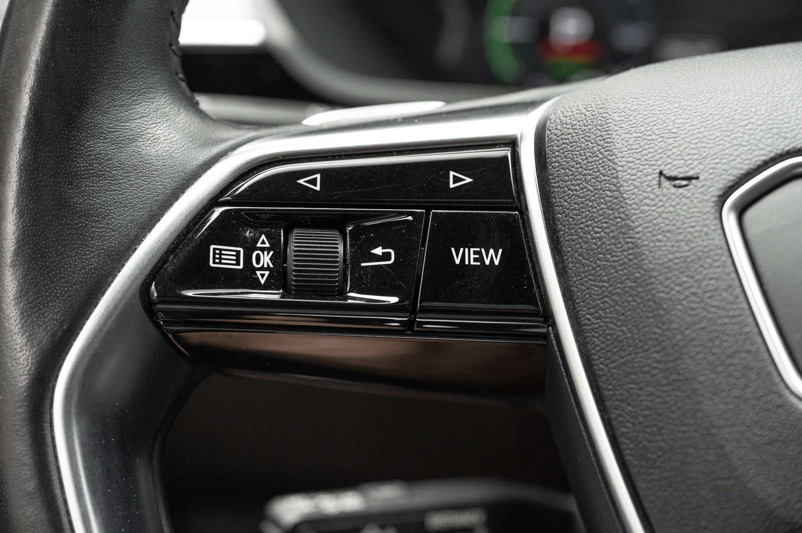 Audi e-tron 55 quattro, 408hp, 2019