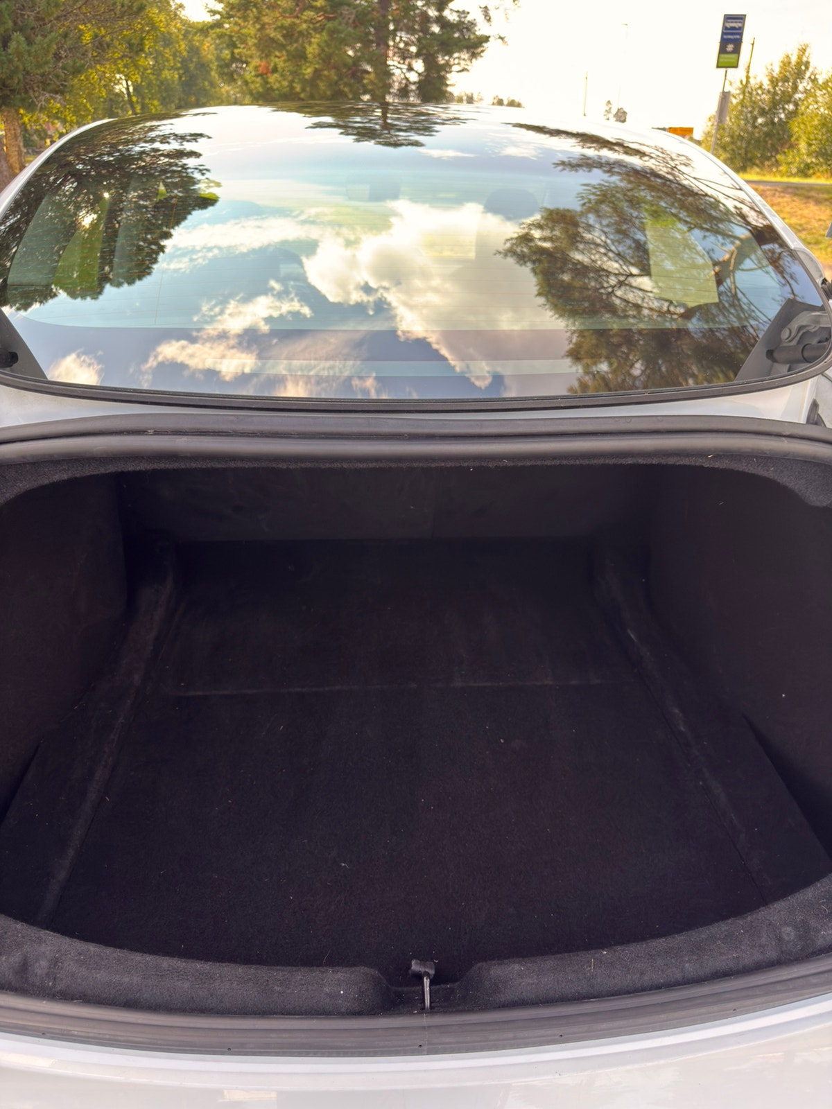 Tesla Model 3 Standard Range, 283hp, 2024