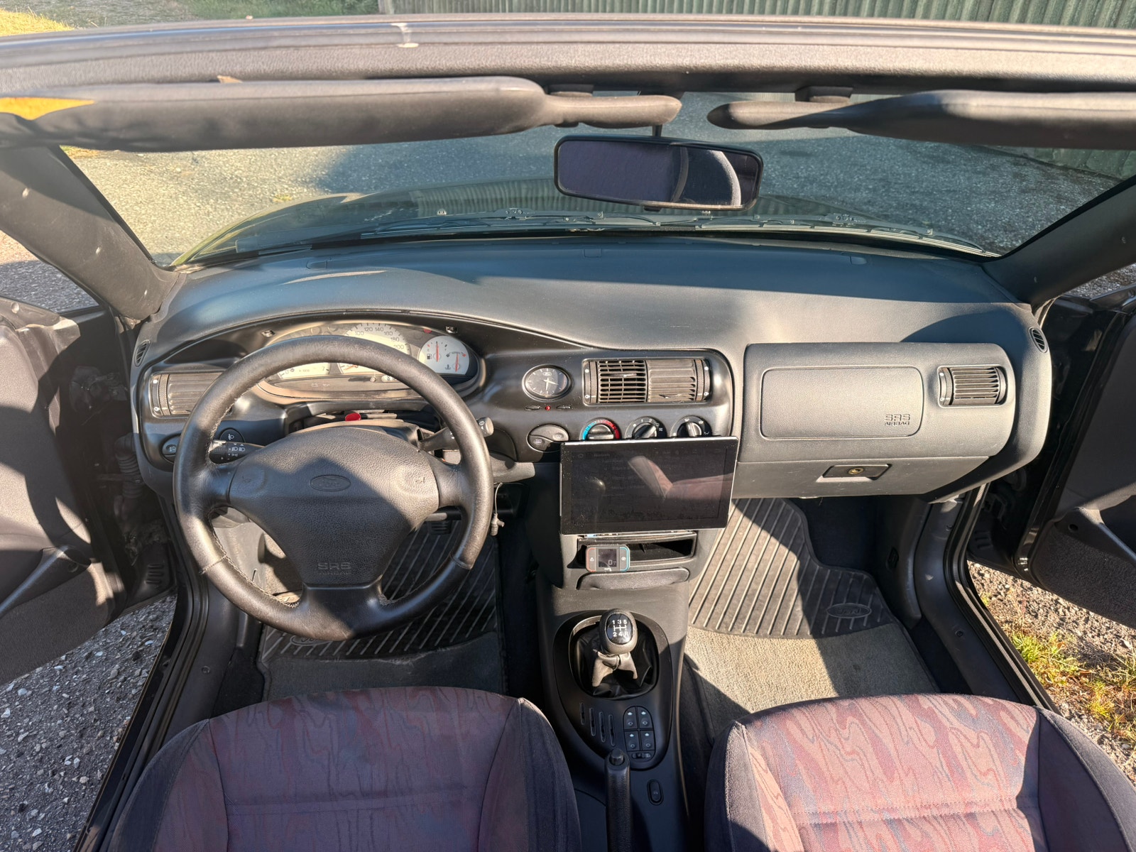 Ford Escort Cabriolet 1.8 Manuell, 5-trinn, 115hk, 1995