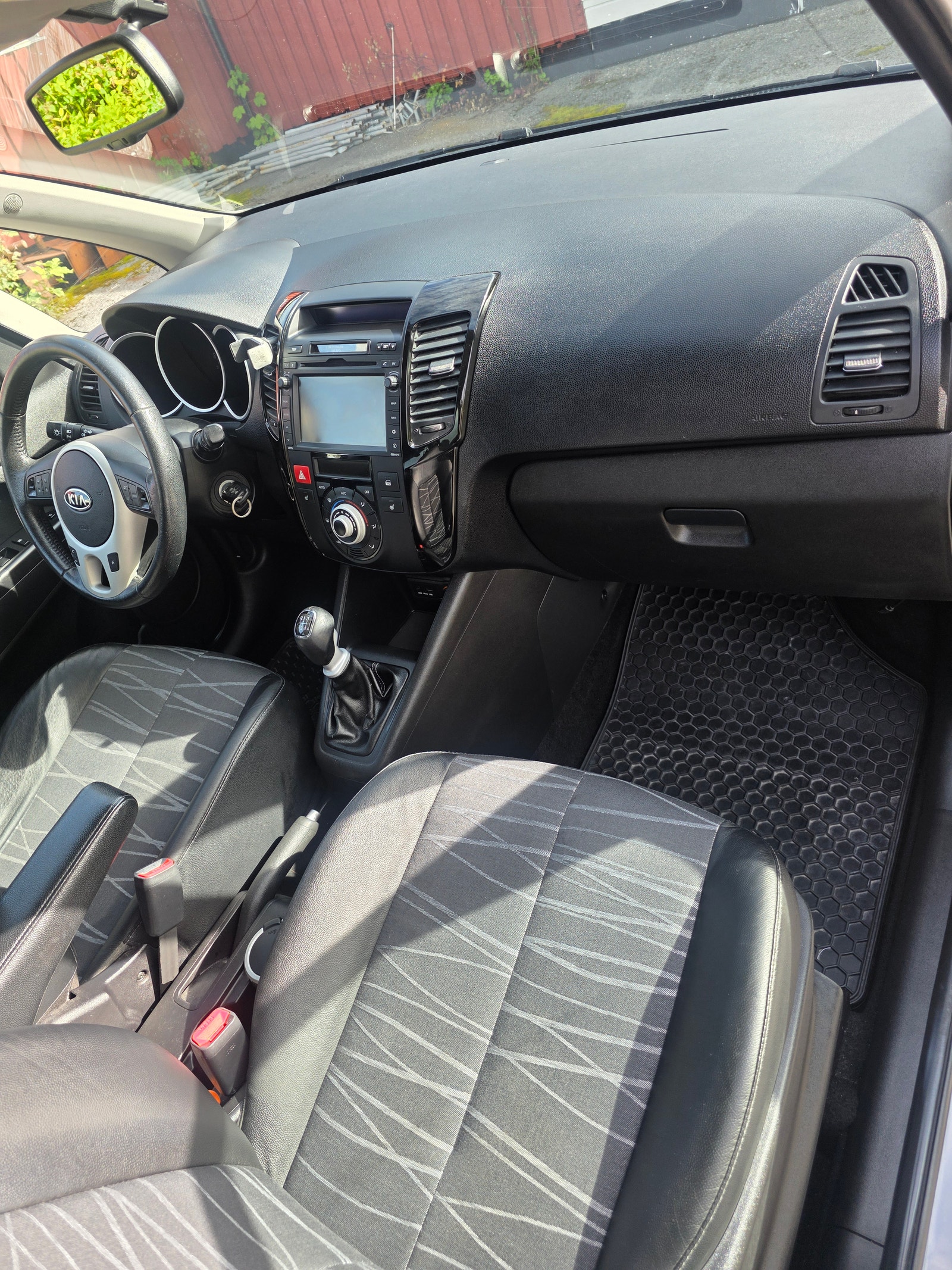 Kia Venga 1.4 CRDi Manual, 6-trins, 77ps, 2011