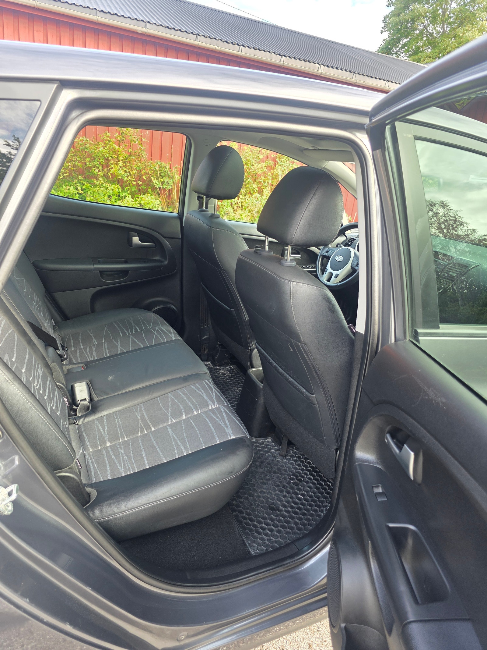 Kia Venga 1.4 CRDi Manual, 6-trins, 77ps, 2011