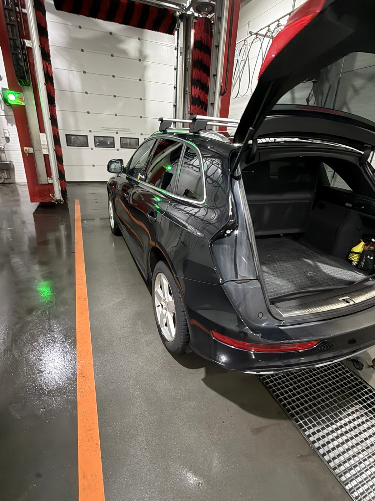 Audi Q5 2.0 TDI DPF quattro Manual, 6-trins, 143ps, 2011