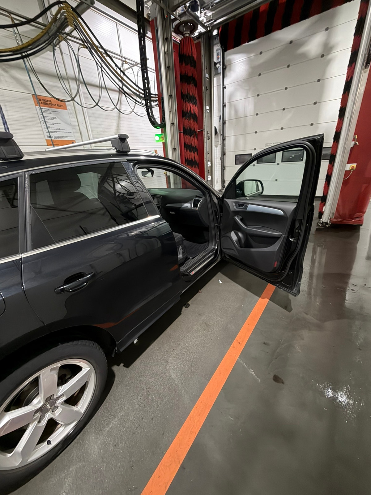 Audi Q5 2.0 TDI DPF quattro Manual, 6-trins, 143ps, 2011