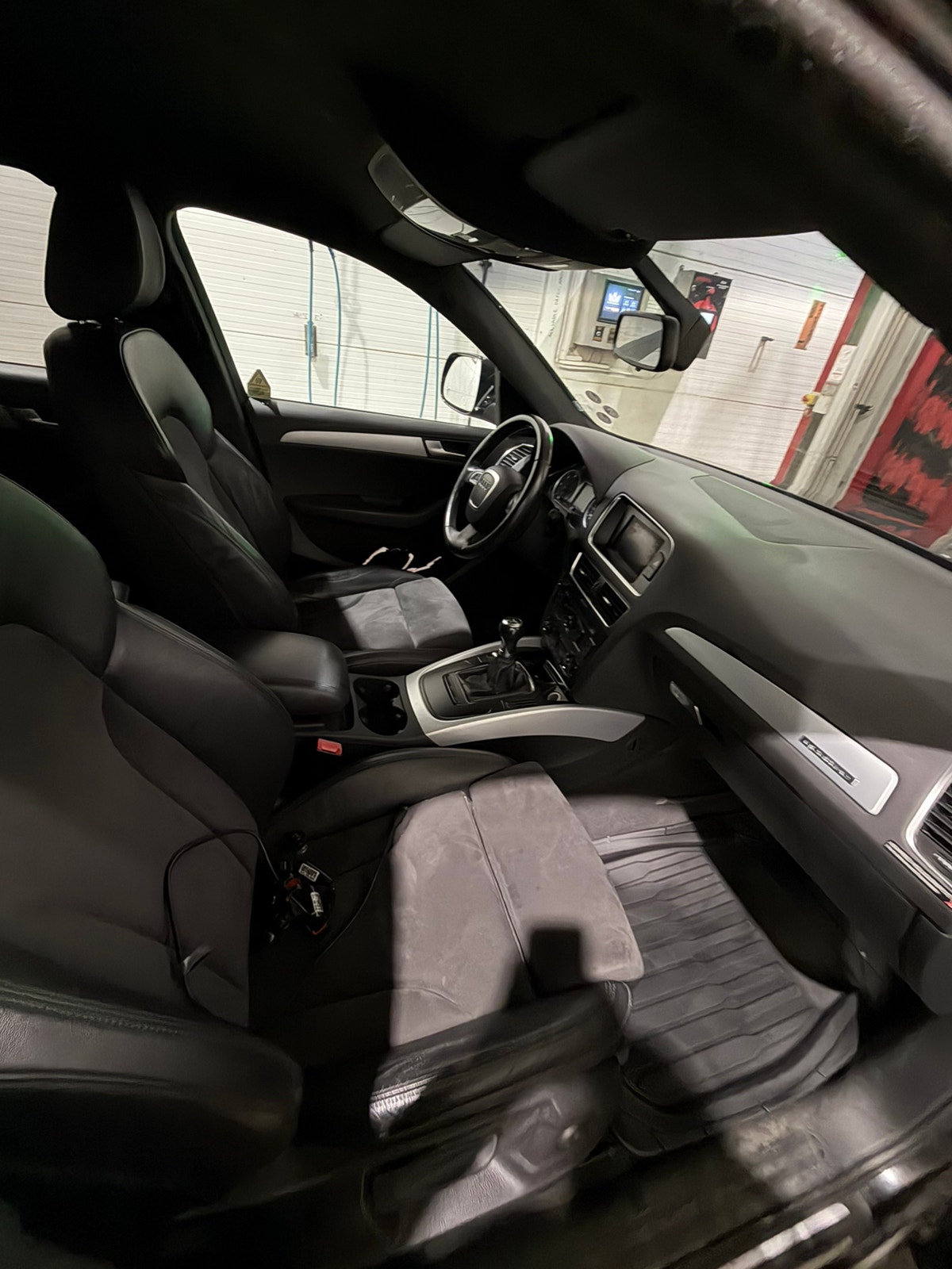 Audi Q5 2.0 TDI DPF quattro Manual, 6-trins, 143ps, 2011