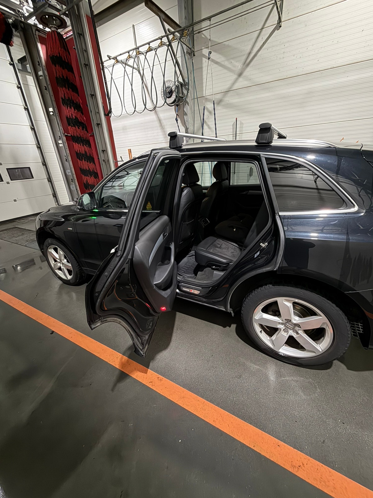 Audi Q5 2.0 TDI DPF quattro Manual, 6-trins, 143ps, 2011