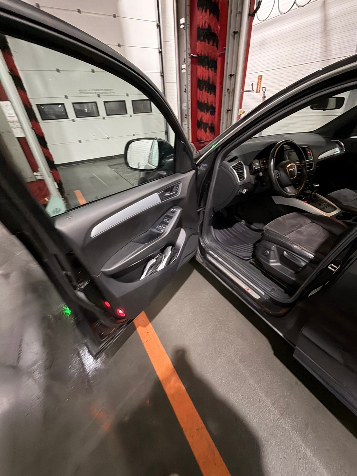 Audi Q5 2.0 TDI DPF quattro Manual, 6-trins, 143ps, 2011