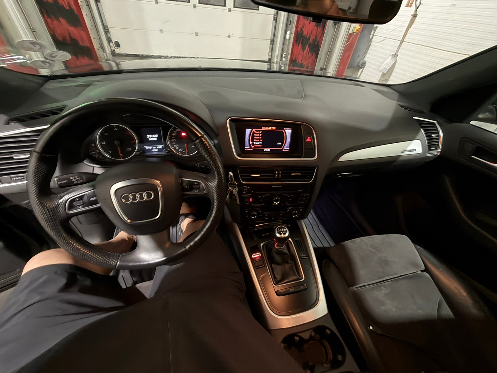 Audi Q5 2.0 TDI DPF quattro Manual, 6-trins, 143ps, 2011