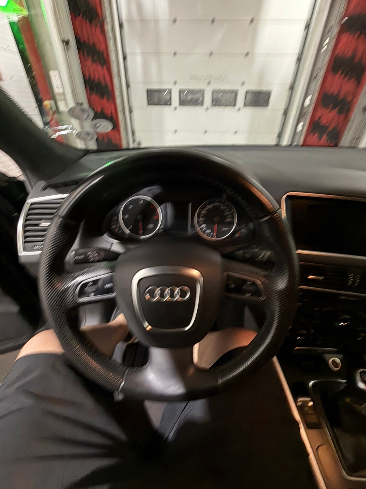 Audi Q5 2.0 TDI DPF quattro Manual, 6-trins, 143ps, 2011