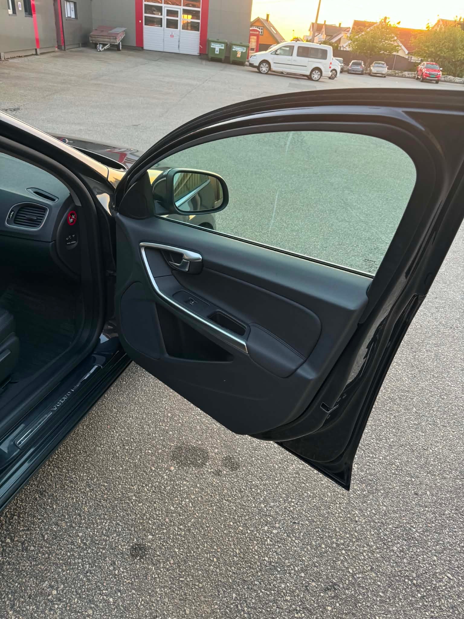 Volvo V60 D3 Manual, 163hp, 2012