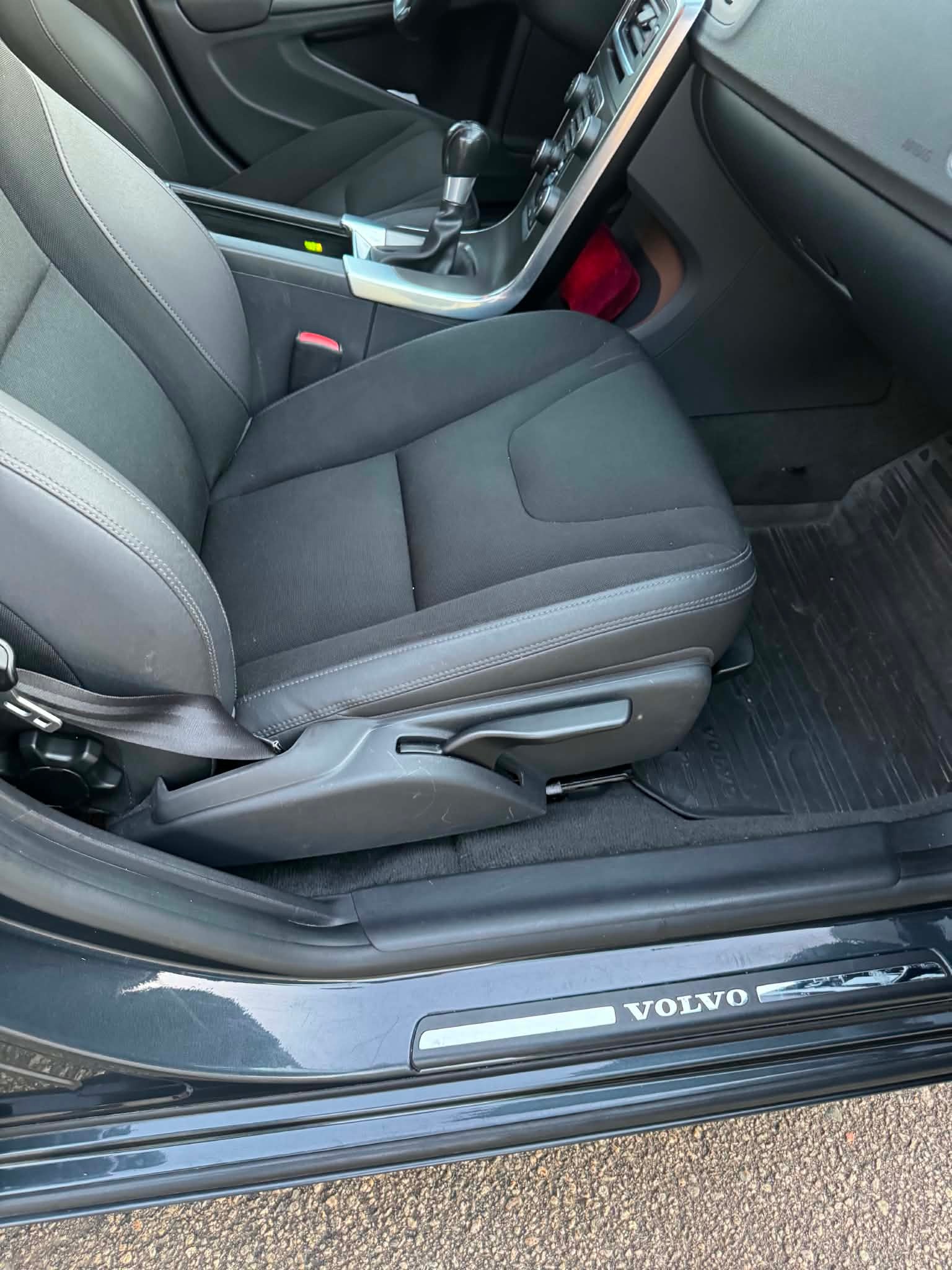 Volvo V60 D3 Manual, 163hp, 2012