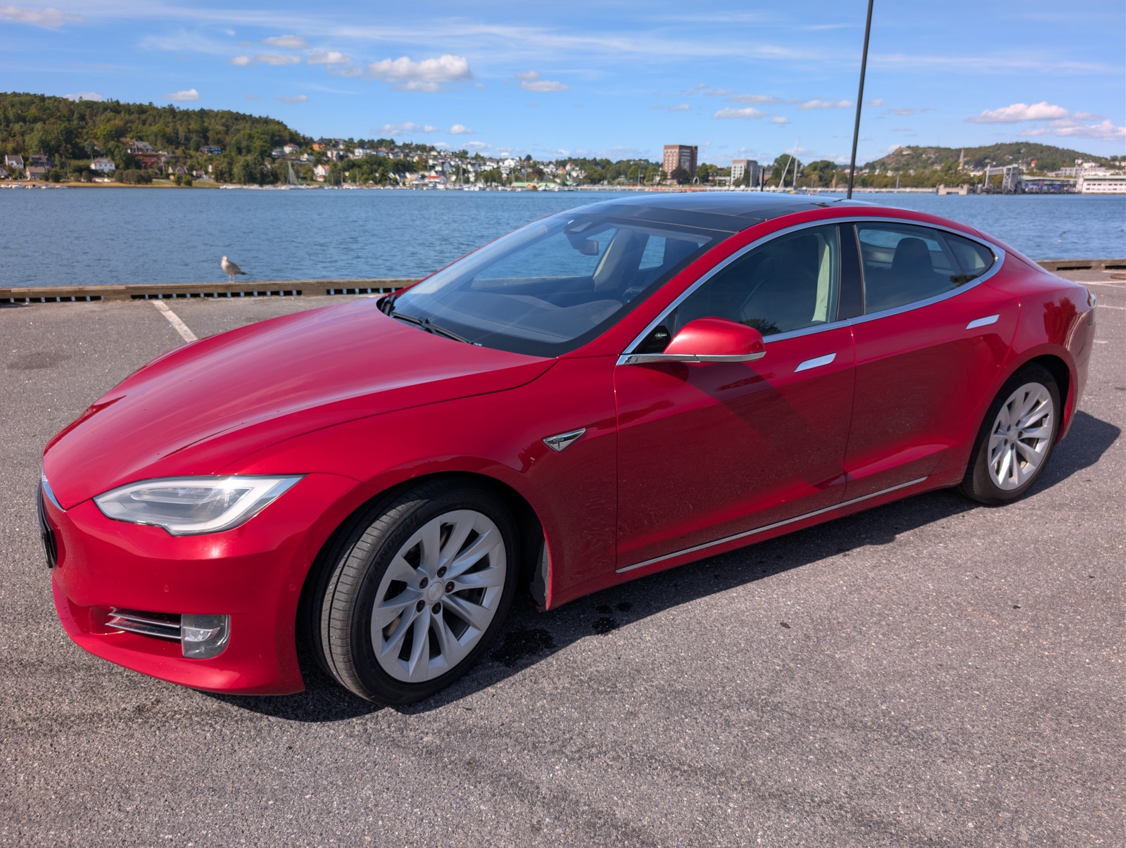 Tesla Model S 75D, 525ps, 2016